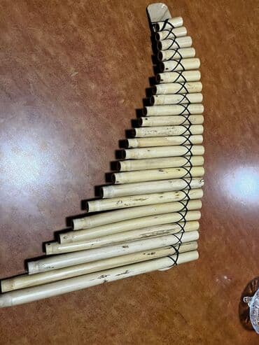 Panfülüt Bambuk borulardan hazırlanmış, 22 borulu pan fleyta. Borular lalafo.az -da Panfülüt Bambuk borulardan hazırlanmış, 22 borulu pan fleyta. Borular