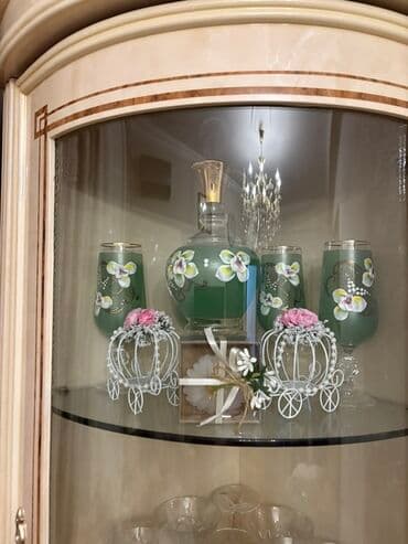Şüşə qablar dəsti – vitrinlik kolleksiya - Yaşıl şüşədən dekorativ lalafo.az -da Şüşə qablar dəsti – vitrinlik kolleksiya - Yaşıl şüşədən dekorativ