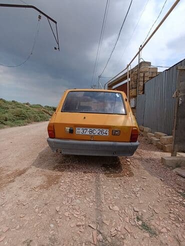 Renault : 1.2 l | 1995 il Sedan lalafo.az -da Renault : 1.2 l | 1995 il Sedan