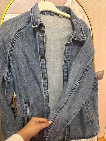 Cins gödəkçə. Materialı çox gözəldir. 36-38-40 ölçüyə uyğundur lalafo.az -da Cins gödəkçə. Materialı çox gözəldir. 36-38-40 ölçüyə uyğundur