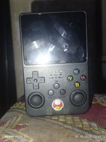 Daşınan retro oyun konsolu - Korpus: kompakt əl konsolu, ön hissədə lalafo.az -da Daşınan retro oyun konsolu - Korpus: kompakt əl konsolu, ön hissədə
