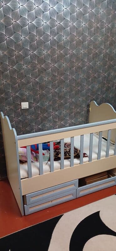 Oğlan və qız üçün, Dördbucaq, Beşik, Dəstsiz, Matras ilə, Yellənmə mexanizmsiz lalafo.az -da Oğlan və qız üçün, Dördbucaq, Beşik, Dəstsiz, Matras ilə, Yellənmə mexanizmsiz