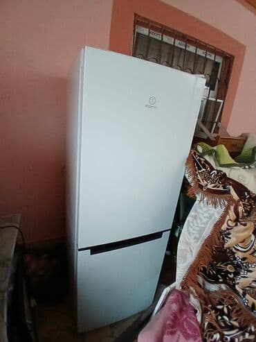 2 qapılı Indesit Soyuducu Satılır, rəng - Ağ lalafo.az -da 2 qapılı Indesit Soyuducu Satılır, rəng - Ağ