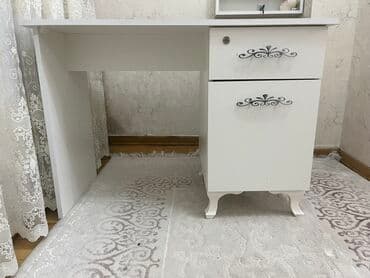 Табуретки: Компьютерный стол, Ламинат, Прямоугольный стол at lalafo.az — 2 Табуретки: Компьютерный стол, Ламинат, Прямоугольный стол — 2