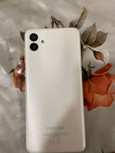 Samsung Galaxy A04s, 64 GB, rəng - Ağ, İki sim kartlı lalafo.az -da Samsung Galaxy A04s, 64 GB, rəng - Ağ, İki sim kartlı