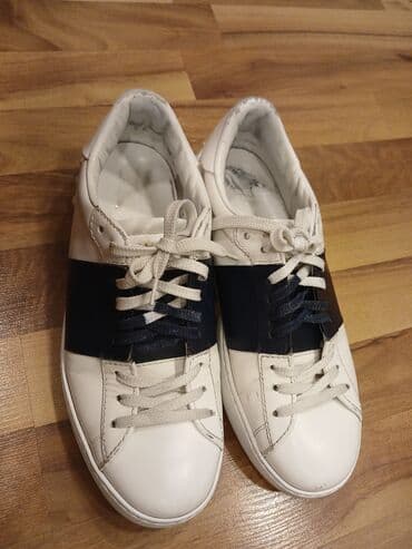 Təcili satılır.Cırıqı yoxdur kəsiyi yoxdur,təzədi əla vəziyətdədi lalafo.az -da Təcili satılır.Cırıqı yoxdur kəsiyi yoxdur,təzədi əla vəziyətdədi