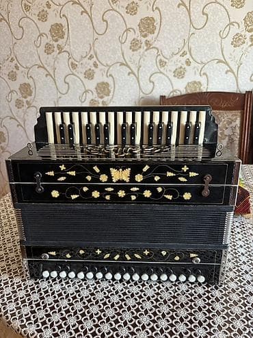 Cox az istifade olunub hazir qarmondu mikrafonu qutusu hamisi var hec lalafo.az -da Cox az istifade olunub hazir qarmondu mikrafonu qutusu hamisi var hec