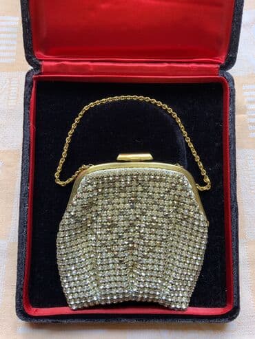 Təzə toy çantası öz karobkasında,içi ağ,hər 2 üzü belə-qaşlı və lalafo.az -da Təzə toy çantası öz karobkasında,içi ağ,hər 2 üzü belə-qaşlı və