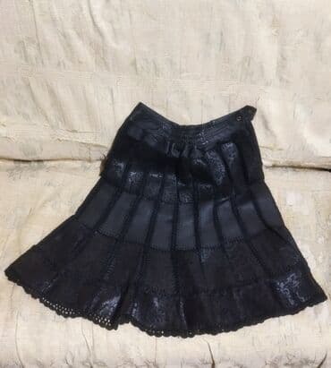 Yaz,Payız yubkaları,qara dəridi 42,44 razmerə uygundur,cins lalafo.az -da Yaz,Payız yubkaları,qara dəridi 42,44 razmerə uygundur,cins