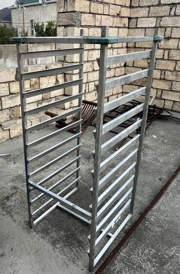 Mağaza arabaları: Sənaye tipli rəf/tepsilik arabası (rack) - Material: galvanizə lalafo.az -da — 1 Mağaza arabaları: Sənaye tipli rəf/tepsilik arabası (rack) - Material: galvanizə — 1