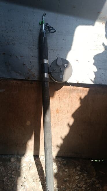 Teleskopik balıq ovu çubuğu və fırlanan çarx komplekti.qiymət 40 manat lalafo.az -da Teleskopik balıq ovu çubuğu və fırlanan çarx komplekti.qiymət 40 manat