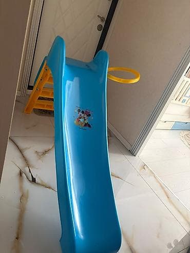 Sürüşken satılır 45 manata təzədir.unvan Zərifə Əliyeva adına göz lalafo.az -da Sürüşken satılır 45 manata təzədir.unvan Zərifə Əliyeva adına göz