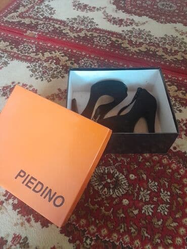 Tuflilər, Ölçü: 38, rəng - Qara, İşlənmiş lalafo.az -da Tuflilər, Ölçü: 38, rəng - Qara, İşlənmiş