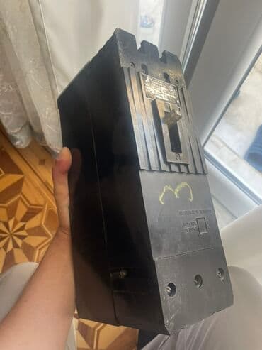 Sənaye tipli avtomat açar (üçqütblü) - Model/plaka məlumatı lalafo.az -da Sənaye tipli avtomat açar (üçqütblü) - Model/plaka məlumatı