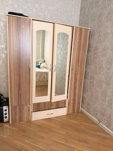 Paltar dolabi,sadece ayaglari qirilib yoxdur,ayag taxilsa idel lalafo.az -da Paltar dolabi,sadece ayaglari qirilib yoxdur,ayag taxilsa idel