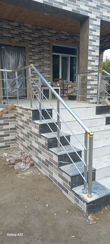 Pilləkən məhəccərləri: Alminum və paslanmayan poladdan (nerj) eyvan və pilləkən məhəccəri - lalafo.az -da — 2 Pilləkən məhəccərləri: Alminum və paslanmayan poladdan (nerj) eyvan və pilləkən məhəccəri - — 2