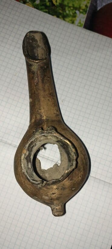 Məhsul: Köhnə mis/pirinç yağ lampası (klassik “lamp” tipli) Təsvir: - lalafo.az -da Məhsul: Köhnə mis/pirinç yağ lampası (klassik “lamp” tipli) Təsvir: -