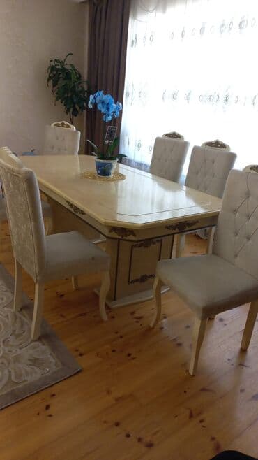Qonaq otağı üçün, İşlənmiş, Kvadrat masa, 6 stul lalafo.az -da Qonaq otağı üçün, İşlənmiş, Kvadrat masa, 6 stul