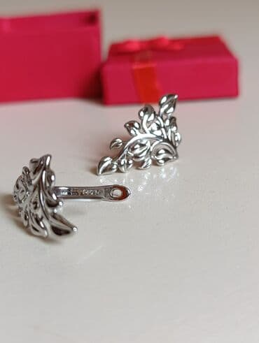 Sırğa, Gümüş, Ünvandan götürmə lalafo.az -da Sırğa, Gümüş, Ünvandan götürmə