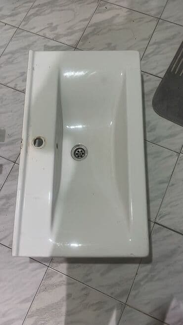 Потолок: Keramika əl-üz yuma lavabosu - Material: parlaq ağ keramika/porşelen at lalafo.az — 1 Потолок: Keramika əl-üz yuma lavabosu - Material: parlaq ağ keramika/porşelen — 1