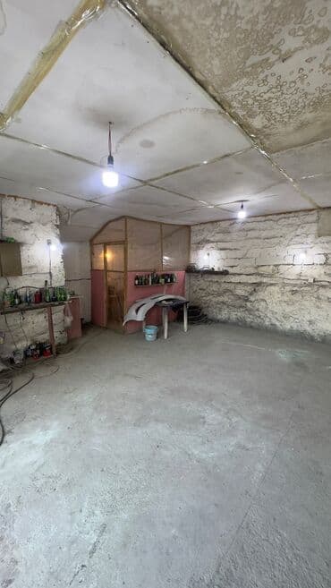 Malyar sexi . Yasamal Nerimanov heykeli yaxinliqi servisde. Yaninda lalafo.az -da Malyar sexi . Yasamal Nerimanov heykeli yaxinliqi servisde. Yaninda