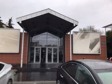 Gənclik metrusunun çıxışında kaspian şoping ticarət mərkəzində 4kv lalafo.az -da Gənclik metrusunun çıxışında kaspian şoping ticarət mərkəzində 4kv