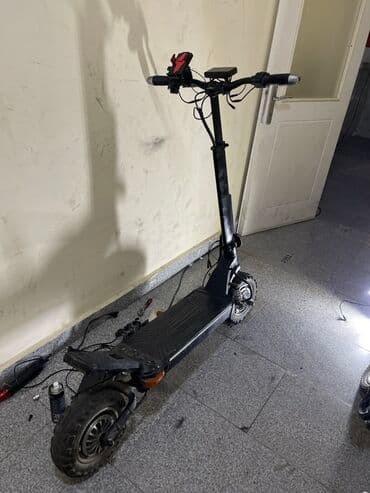 İşlənmiş Elektrik samokat 11", > 1000 Vt, > 45 km/s, Ünvandan götürmə lalafo.az -da İşlənmiş Elektrik samokat 11", > 1000 Vt, > 45 km/s, Ünvandan götürmə