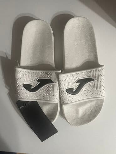 Joma tapickasi tezedir orginaldir her razmer var qarasida movcuddur lalafo.az -da Joma tapickasi tezedir orginaldir her razmer var qarasida movcuddur