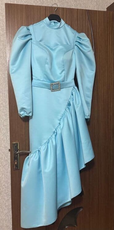 Çox gözəl paltar. 350 manata alınıb. 250 manata satıram. 36-38 razmer lalafo.az -da Çox gözəl paltar. 350 manata alınıb. 250 manata satıram. 36-38 razmer