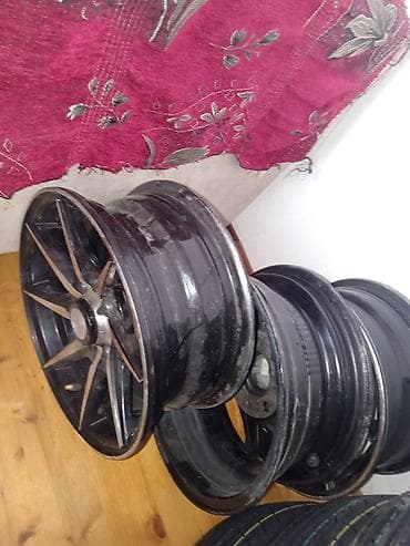Yeni Disk VAZ (LADA) R 13, 4 Boltlu lalafo.az -da Yeni Disk VAZ (LADA) R 13, 4 Boltlu