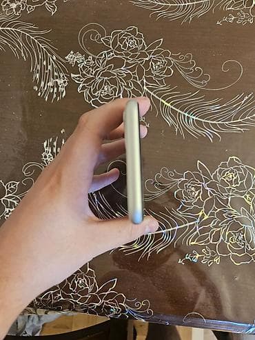 IPhone 11, 128 GB, Gümüşü, Face ID lalafo.az -da IPhone 11, 128 GB, Gümüşü, Face ID