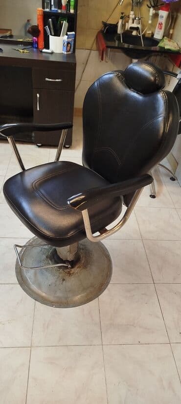 Bərbər/kosmetoloji salon üçün peşəkar kreslo və güzgülü iş stolu lalafo.az -da Bərbər/kosmetoloji salon üçün peşəkar kreslo və güzgülü iş stolu