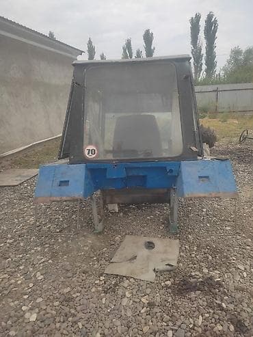 Traktor kabinası – metal karkaslı, şüşəli, qapılı komplekt. - Ön, yan lalafo.az -da Traktor kabinası – metal karkaslı, şüşəli, qapılı komplekt. - Ön, yan