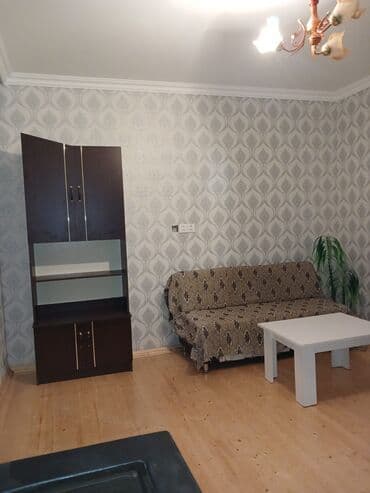 2 otaqlı tam temirli heyet evi.esayalari ile birlikde verilir.Merkeze lalafo.az -da 2 otaqlı tam temirli heyet evi.esayalari ile birlikde verilir.Merkeze