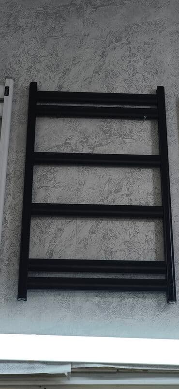 Qara rəngli divar tipli vannaotağı dəsmal quruducu/radiator lalafo.az -da Qara rəngli divar tipli vannaotağı dəsmal quruducu/radiator