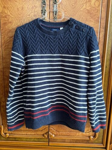 Okaidi firması 3-4 dəfə geyinilib,14 yaş,15 azn satılır lalafo.az -da Okaidi firması 3-4 dəfə geyinilib,14 yaş,15 azn satılır