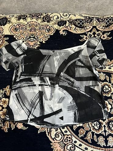 Qadın köynəkləri – 2 ədəd set 1) Qara-ağ abstrakt naxışlı bluz - lalafo.az -da Qadın köynəkləri – 2 ədəd set 1) Qara-ağ abstrakt naxışlı bluz -