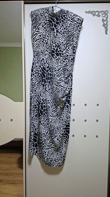 Qadın paltarı – qara-ağ heyvan naxışlı - Model: midi uzunluqda lalafo.az -da Qadın paltarı – qara-ağ heyvan naxışlı - Model: midi uzunluqda