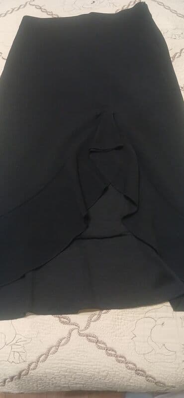 Qara ətək – klassik və zərif dizayn.Turkiyeden alinib - Rəng: qara - lalafo.az -da Qara ətək – klassik və zərif dizayn.Turkiyeden alinib - Rəng: qara -