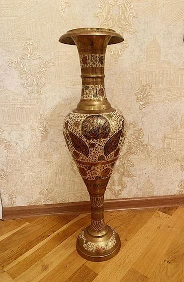 Bir vaza lalafo.az -da Bir vaza