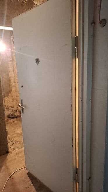 İşlənmiş Giriş qapısı Glazok ilə, Zəmanətsiz, Ünvandan götürmə lalafo.az -da İşlənmiş Giriş qapısı Glazok ilə, Zəmanətsiz, Ünvandan götürmə