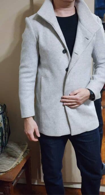 Palto normal vezyette m-l razmer lalafo.az -da Palto normal vezyette m-l razmer