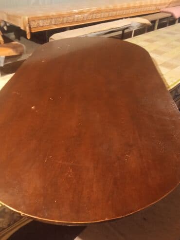 Qonaq masası, İşlənmiş, Açılmayan, Taxta, Oval masa lalafo.az -da Qonaq masası, İşlənmiş, Açılmayan, Taxta, Oval masa