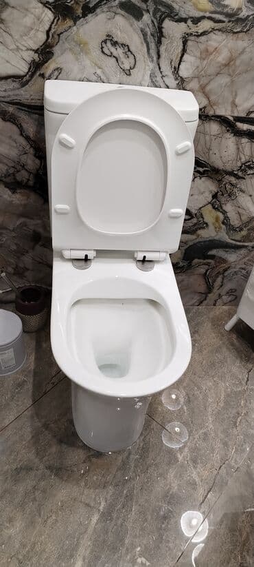 Unitaz iki ədəddir.İkisidə Eyni modeldir.Qapaq hissəsində kiçik lalafo.az -da Unitaz iki ədəddir.İkisidə Eyni modeldir.Qapaq hissəsində kiçik