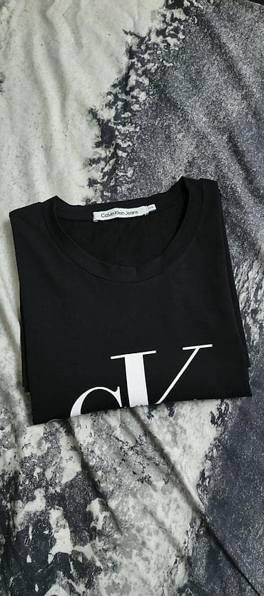 Futbolka, Calvin Klein, XL, rəng - Qara lalafo.az -da Futbolka, Calvin Klein, XL, rəng - Qara