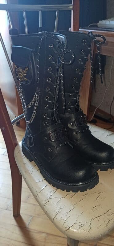 Uniseks hündür botları – 38 ölçü, demi-sezon üçün. Ботинки новые lalafo.az -da Uniseks hündür botları – 38 ölçü, demi-sezon üçün. Ботинки новые