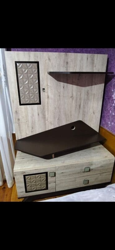 İşlənmiş, Düz TV altlığı, Polkalı, Azərbaycan lalafo.az -da İşlənmiş, Düz TV altlığı, Polkalı, Azərbaycan