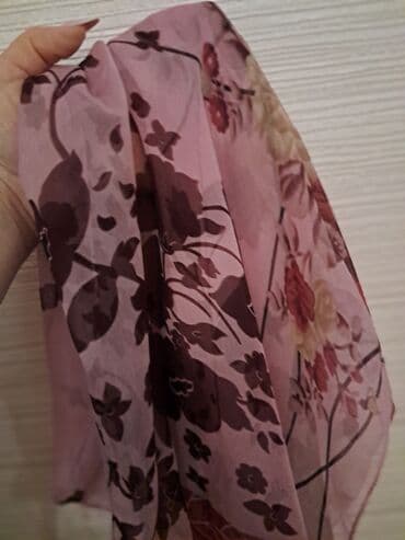 Çiçək naxışlı şərf/şal - Rəng: Pudra-çəhrayı əsas ton, tünd qəhvəyi lalafo.az -da Çiçək naxışlı şərf/şal - Rəng: Pudra-çəhrayı əsas ton, tünd qəhvəyi