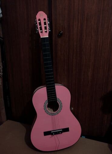 Klassik gitara, Ünvandan götürmə lalafo.az -da Klassik gitara, Ünvandan götürmə