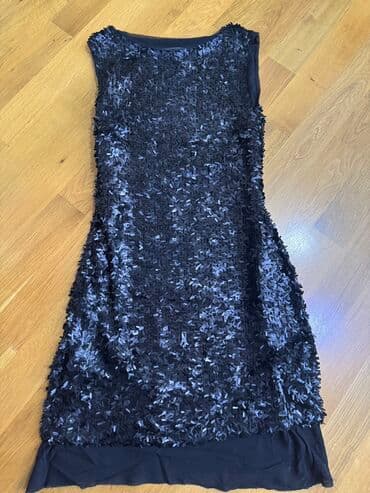 Ziyafet paltarlari 38 razmer her biri 30 manata hamisi brend lalafo.az -da Ziyafet paltarlari 38 razmer her biri 30 manata hamisi brend